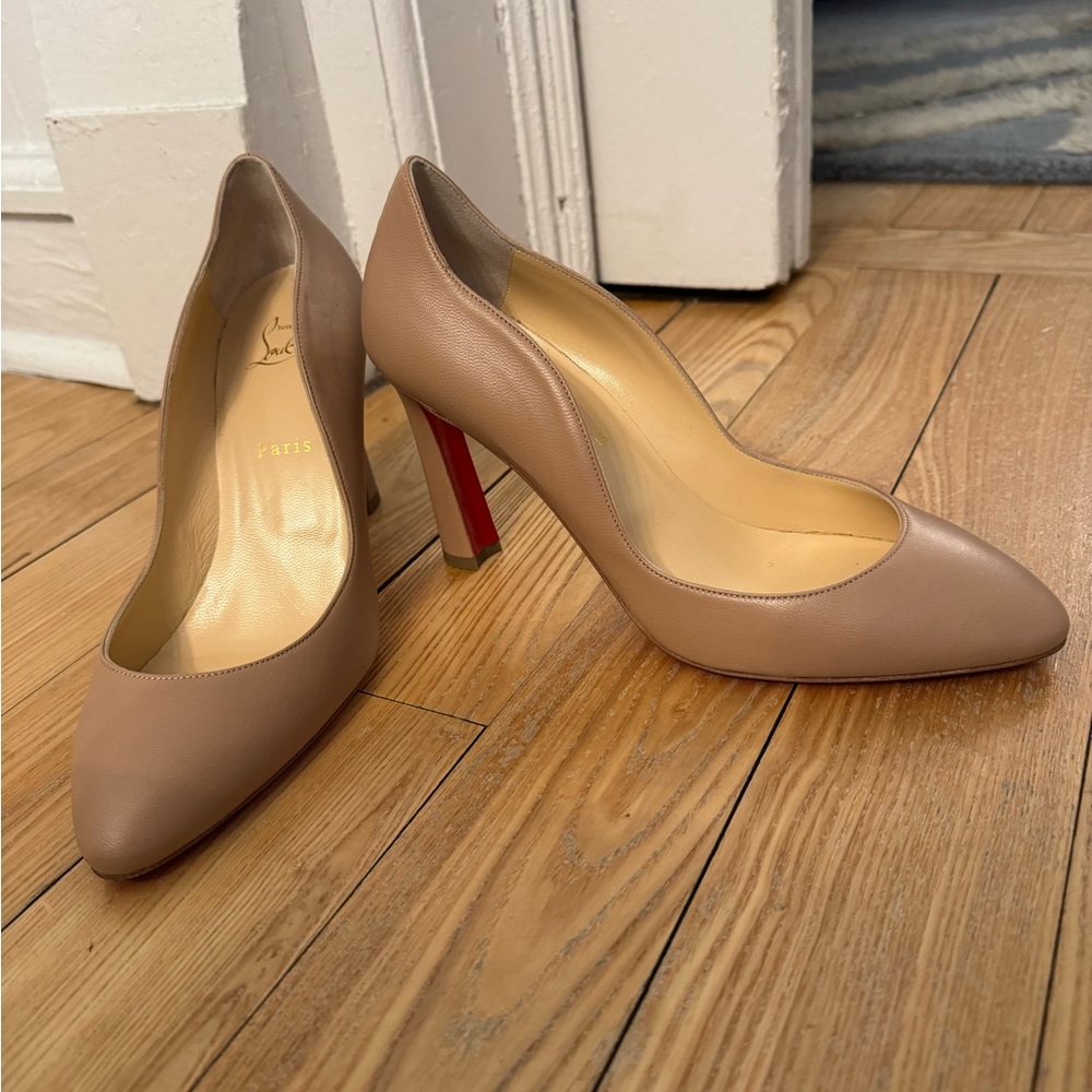 *SOLD* Christian Louboutin Agneska Tan
